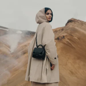 "Tas Polene Numero Un Nano hitam, tas tangan mini dengan desain Prancis yang minimalis" "Polene Numero Un Nano original, tas kulit lembut dan ringan untuk wanita" "Tas mini Polene Numero Un Nano krem, model elegant untuk daily use" "Polene Paris Numero Un Nano merah, tas branded dengan tali adjustable" "Numero Un Nano Polene cokelat, tas kecil premium untuk gaya Parisian chic"