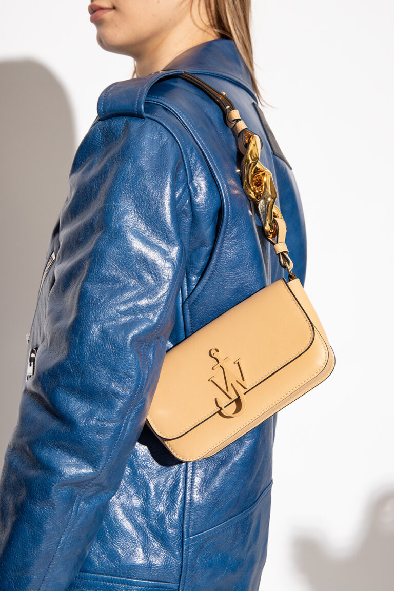 tas anchor jw anderson yang keren dan mirip fendi baguette tapi lebih edgy